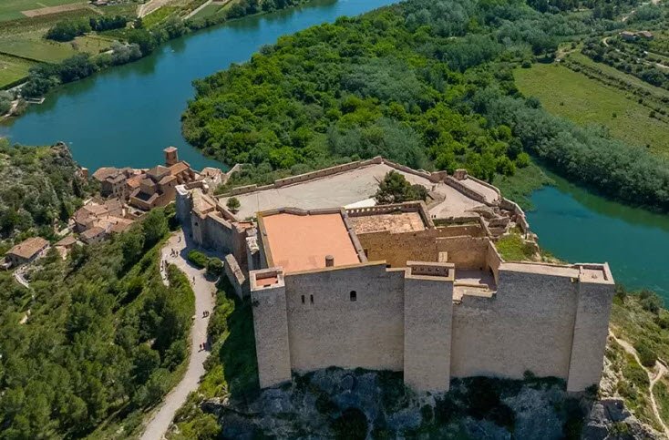 Castell de Miravet, Spain